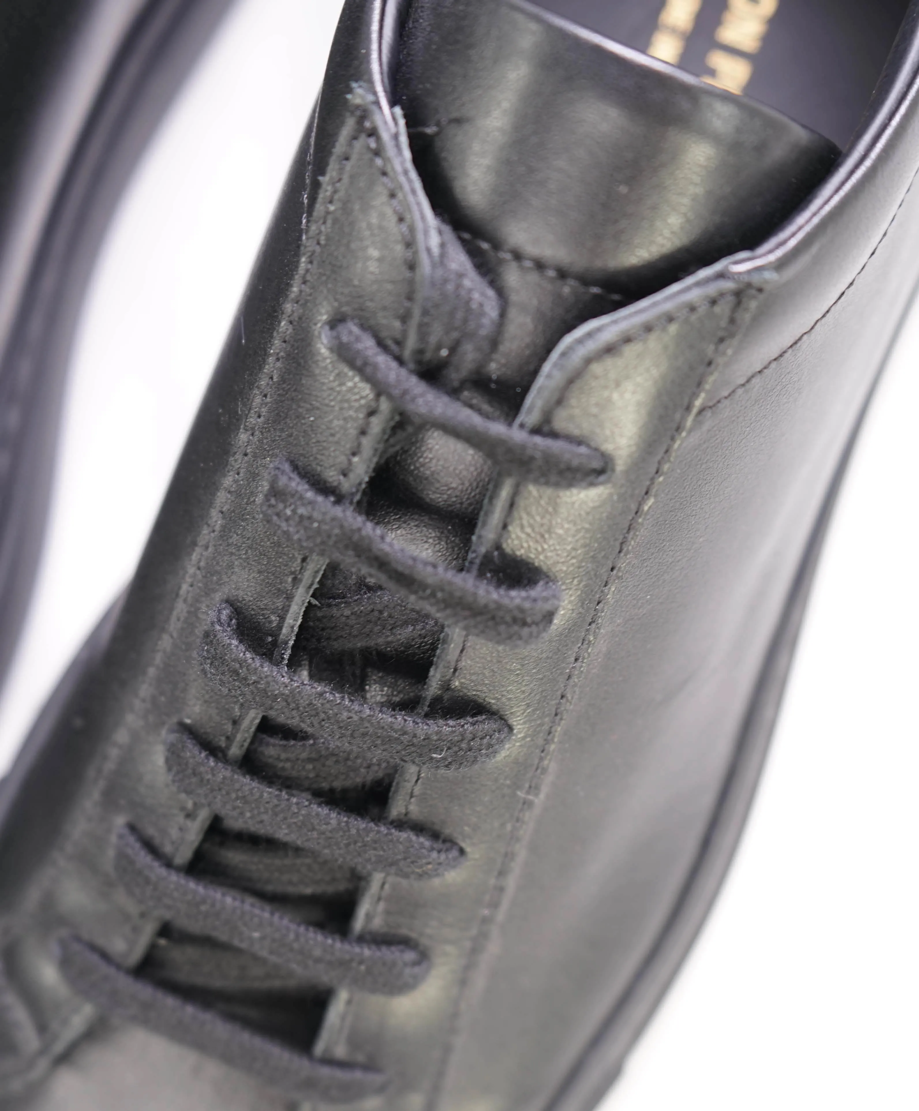 $440 COMMON PROJECTS - "Achilles" Black Leather Sneakers - 8 US (41EU)