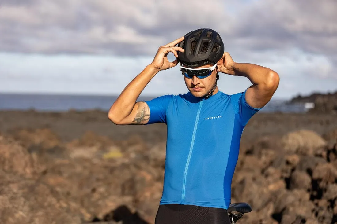 Aerofit 900 Road Cycling Helmet - Black/Yellow