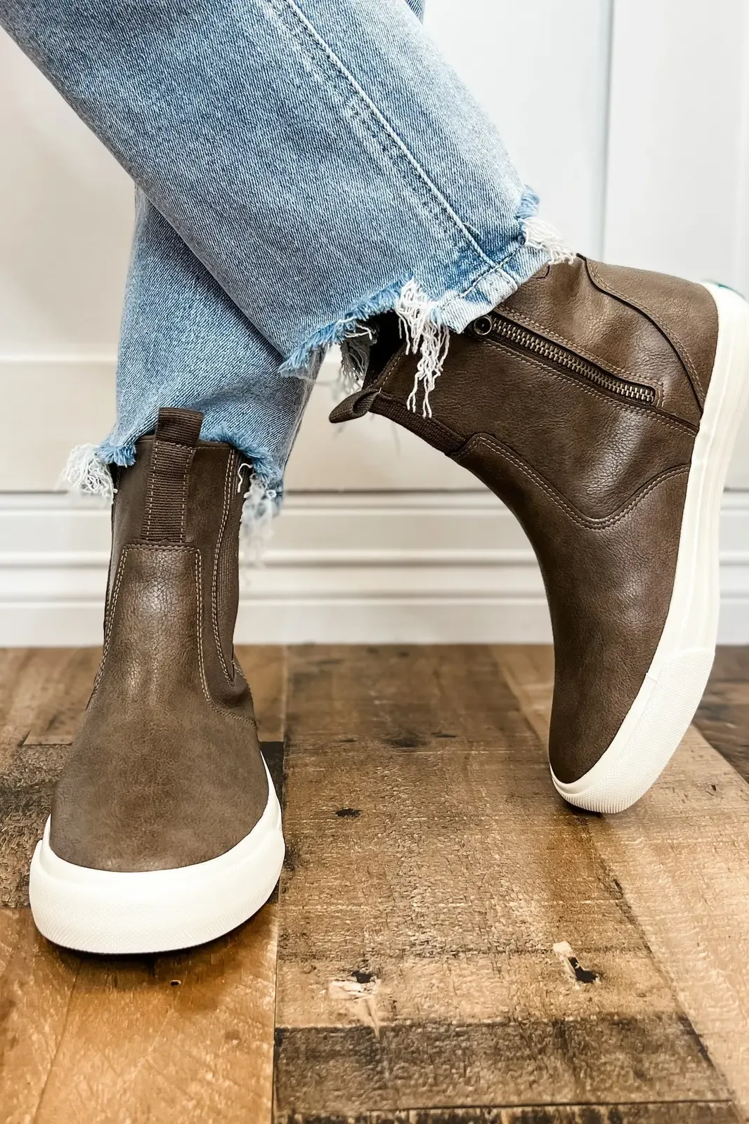 Blowfish Malibu Midnight Sneakers in Whiskey