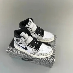 Classic Retro 1 Sneakers - High