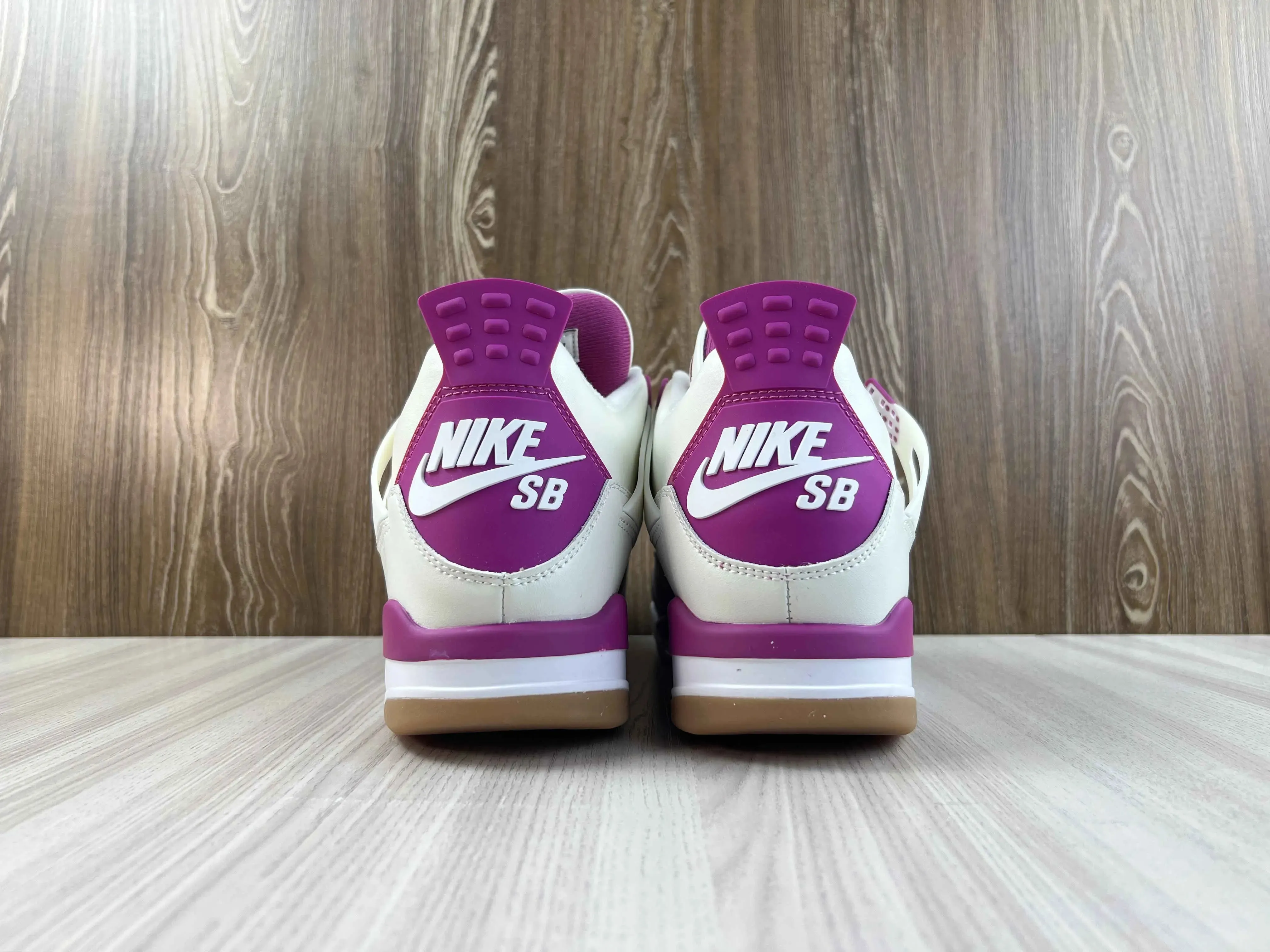 Classic Retro 4 Sneakers - Florida Gators