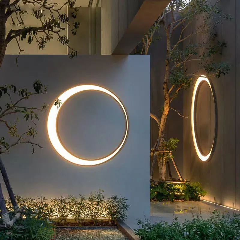 Crescent Outdoor Wall Lamp