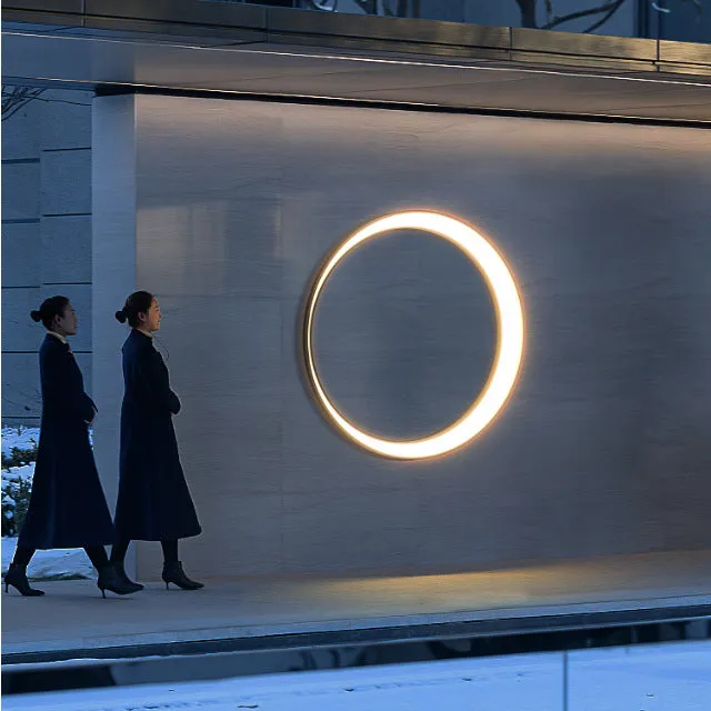 Crescent Outdoor Wall Lamp