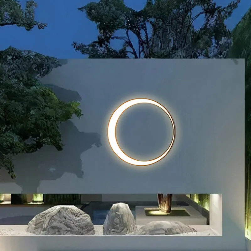Crescent Outdoor Wall Lamp