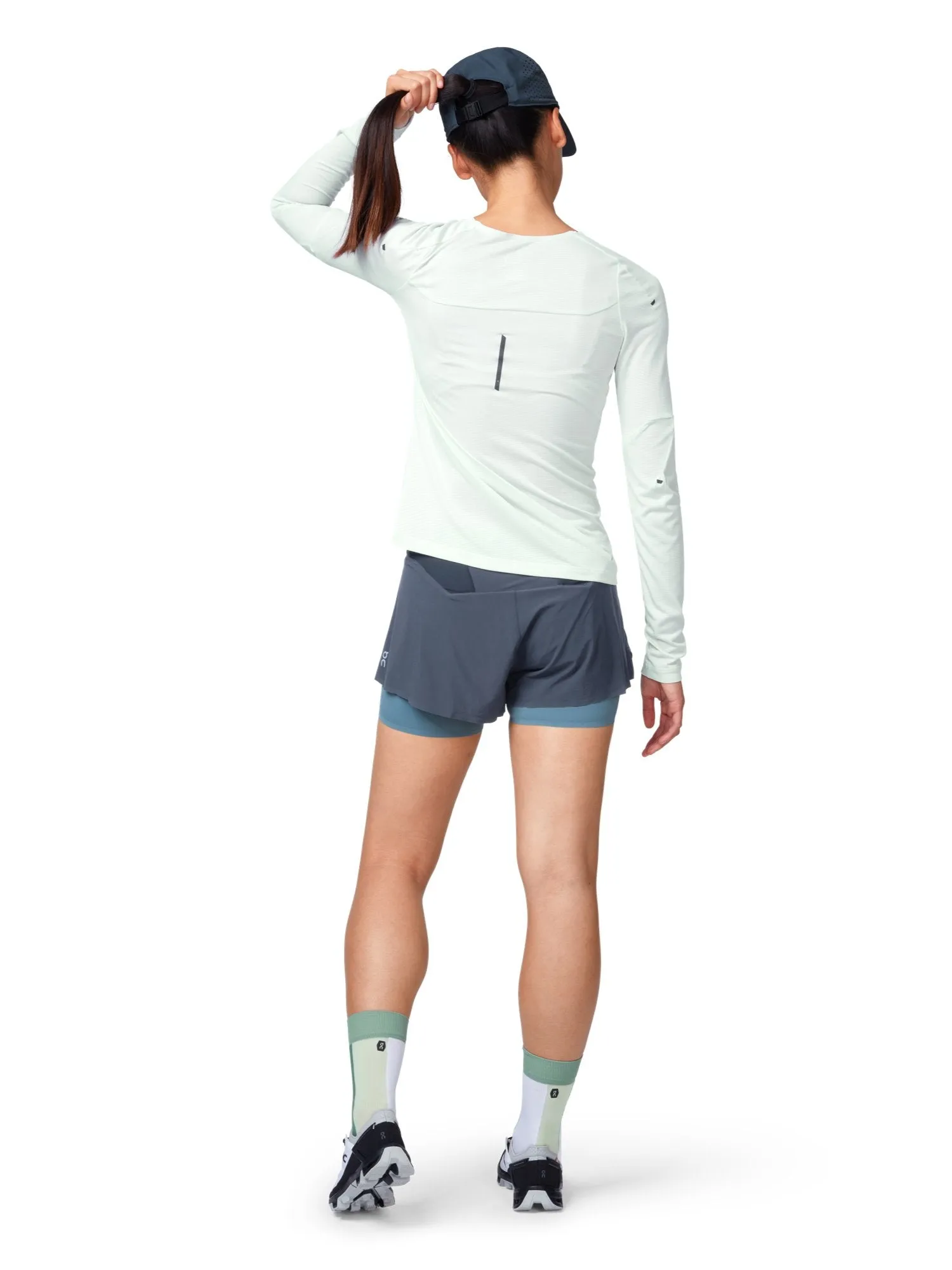 Czapka do biegania ON RUNNING Lightweight Cap granatowy