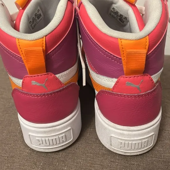 EUC Puma Girls Big Kid Karmen Rebelle Mid Sneakers Size 6.5
