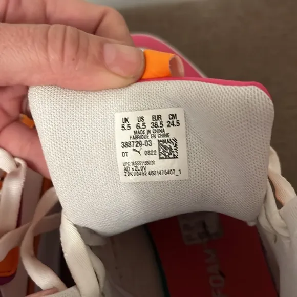EUC Puma Girls Big Kid Karmen Rebelle Mid Sneakers Size 6.5