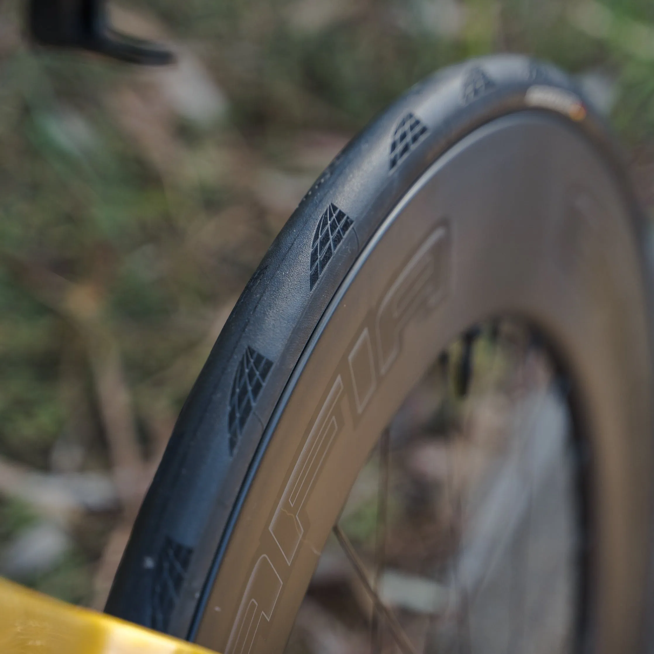 HIGH ROLLER SERIES DISC - RIM BRAKE WHEEL SET
