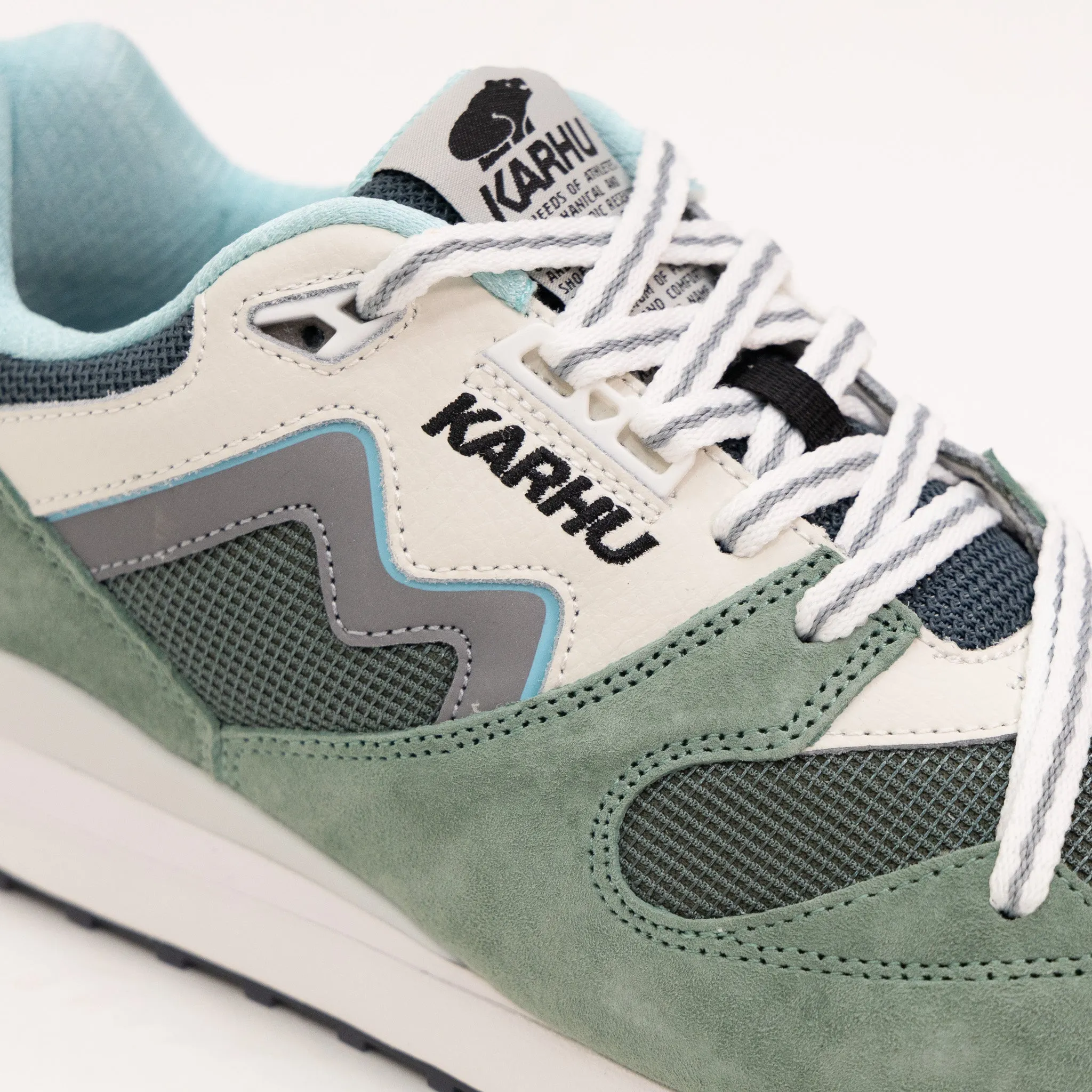 Karhu Synchron Classic - Iceberg Green/Lily White