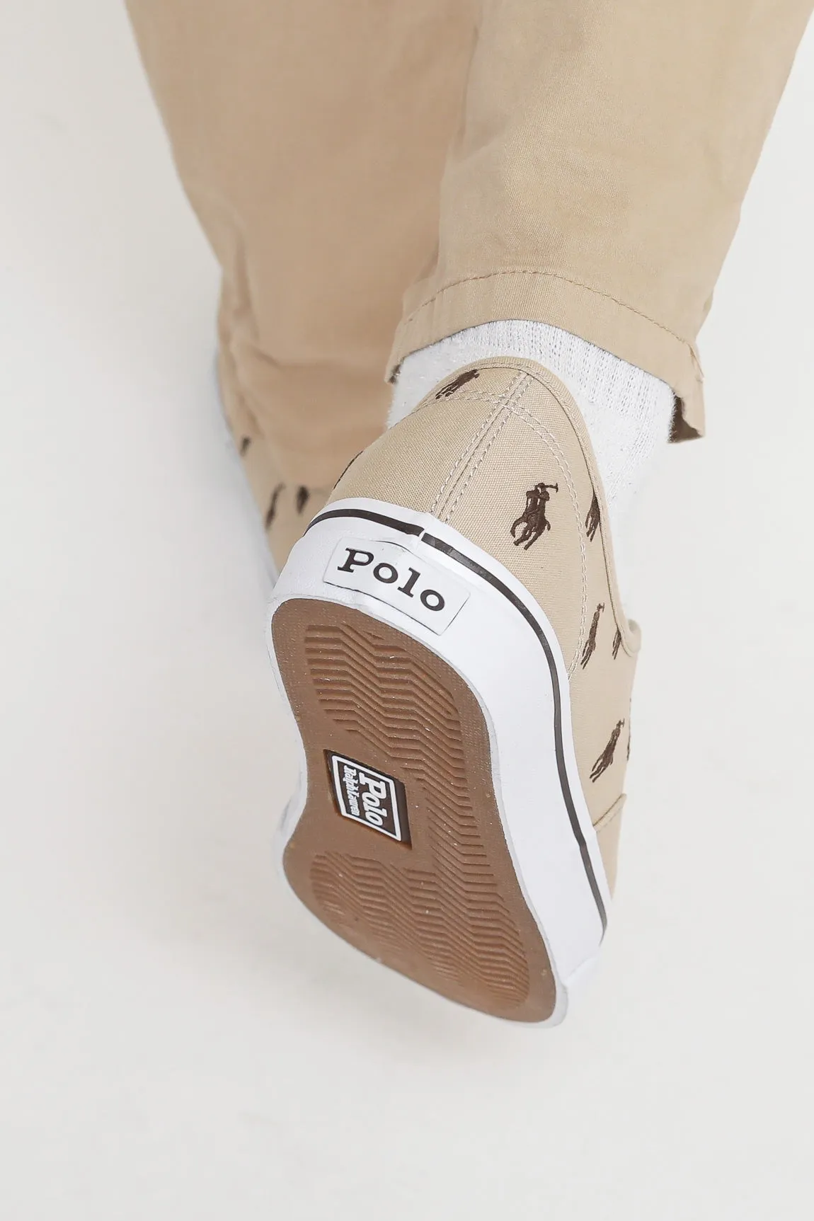 Keaton Pony Sneakers Low Top Lace - Chino/Brown