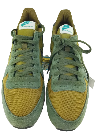 Low sneakers