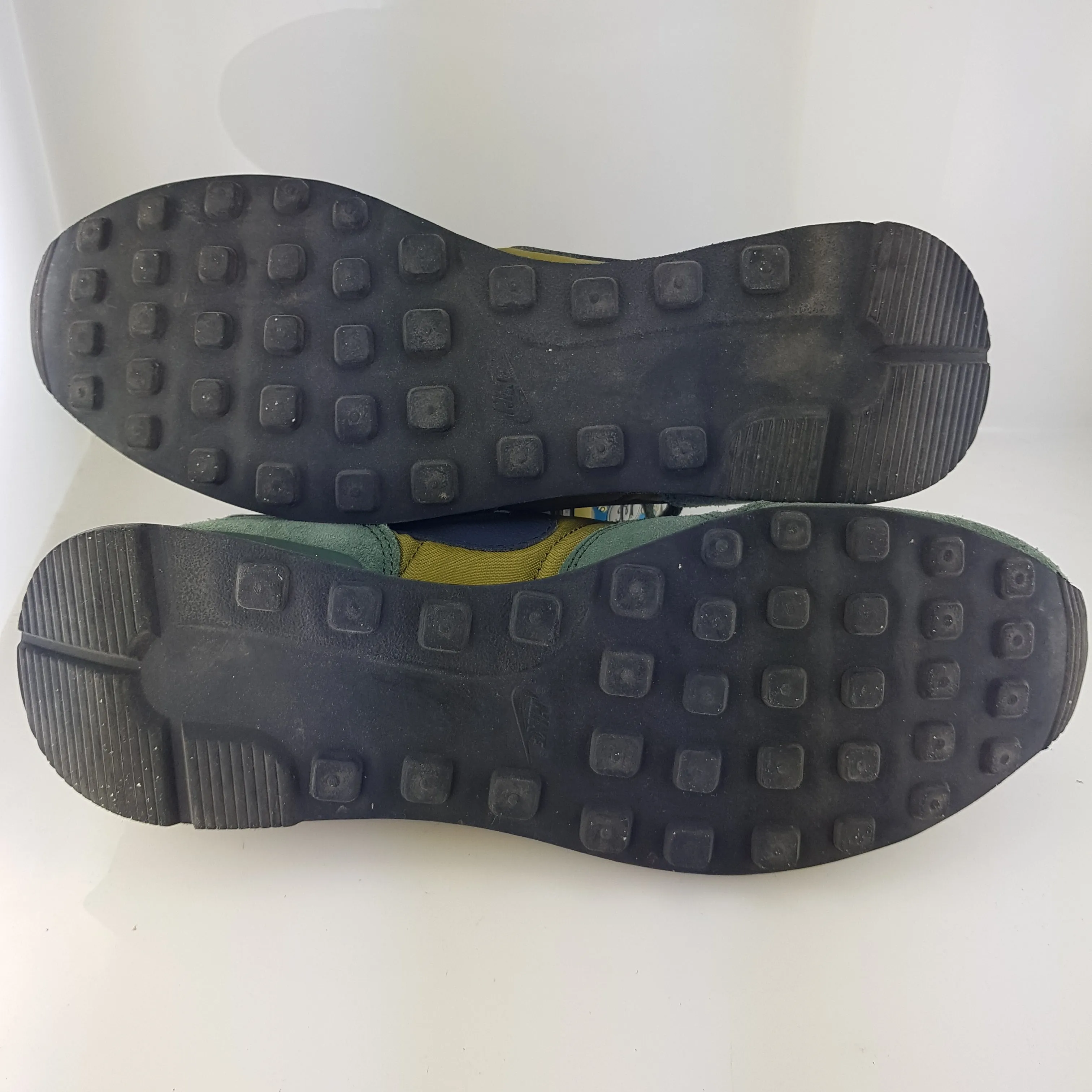 Low sneakers
