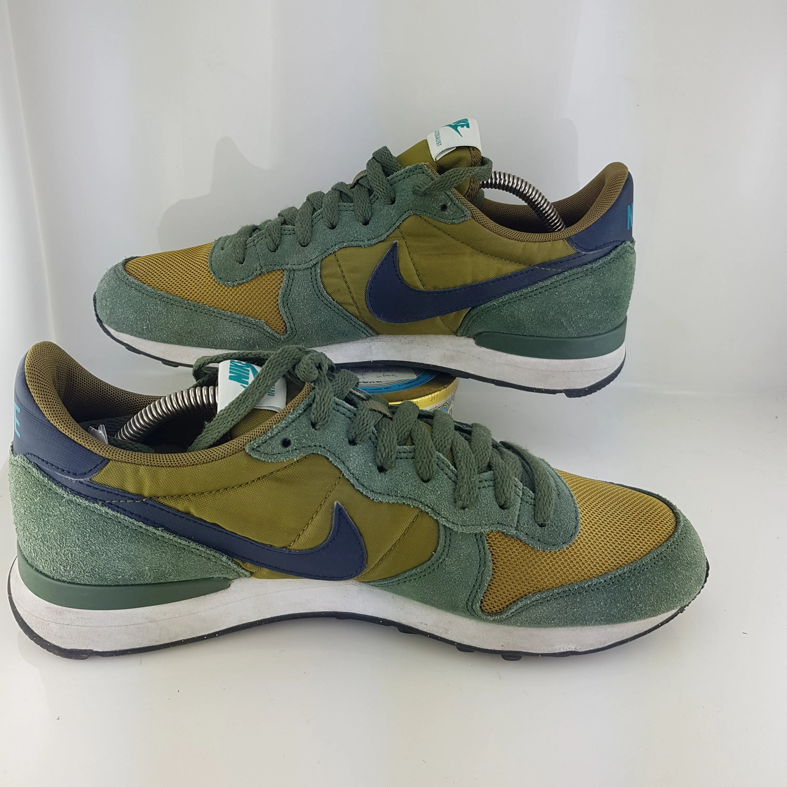Low sneakers