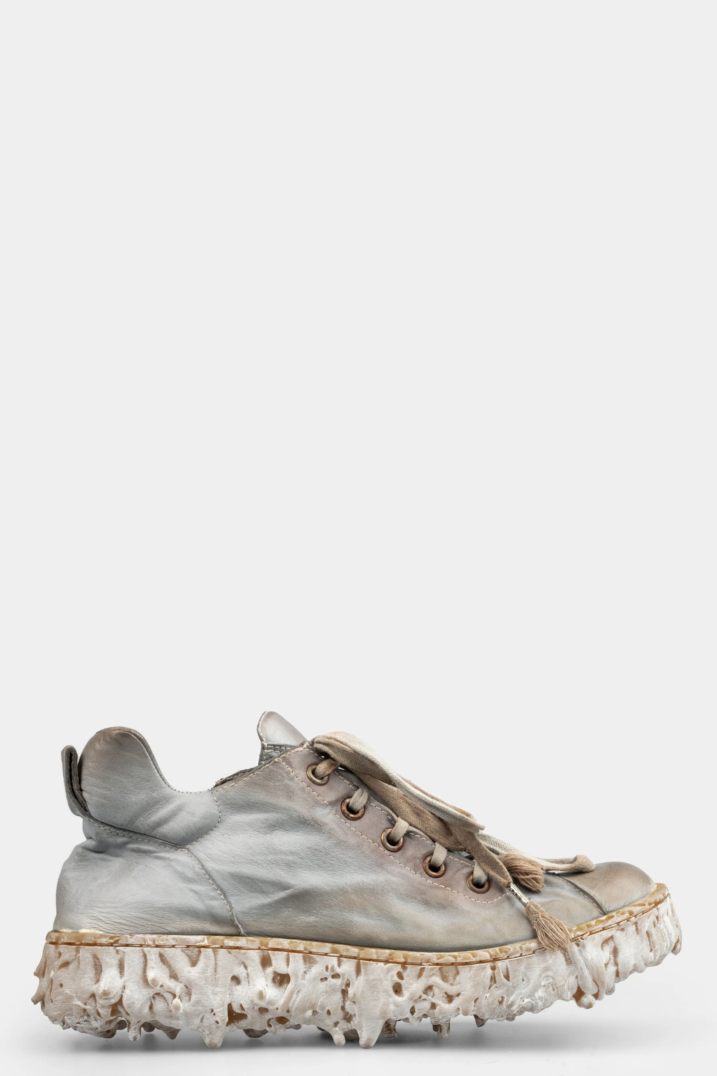 Low top melt sole laced sneakers, Grey