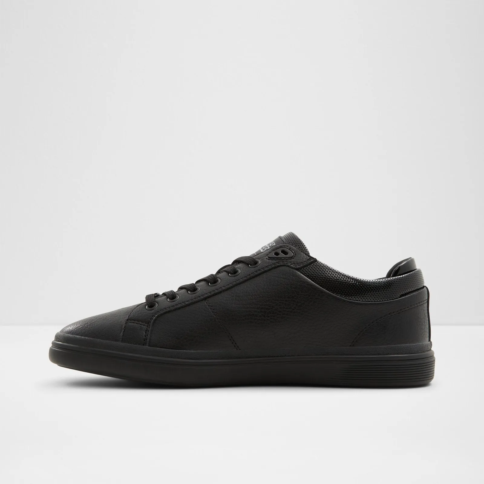 Ltlowtopspec / Sneakers