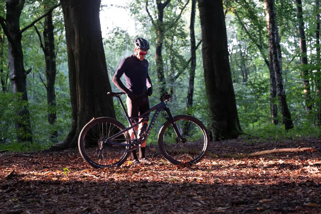 Mountain Bike Shoes Race 700