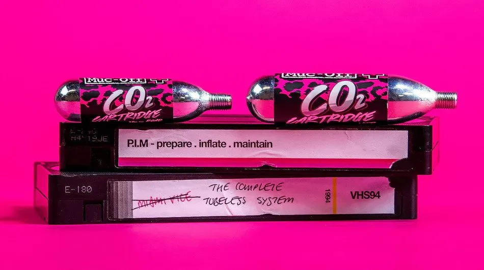 MUC-OFF ROAD BIKE CO2 CARTRIDGE