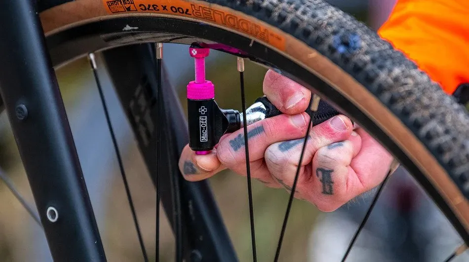 MUC-OFF ROAD BIKE CO2 CARTRIDGE