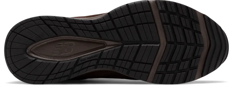 New Balance Men's MX608v5 Training Shoes in CHOCOLATE BROWN