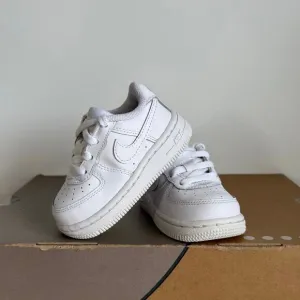 Nike Air force 1 ‘Triple White’ Toddler Sneakers - SZ 5 C