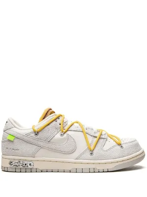 Nike Dunk Low sneakers