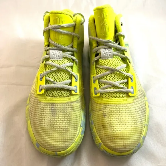 Nike Kyrie 4 Flytrap Mid Barely Volt Green Dayglow Classic Bold sneakers sz 8,5