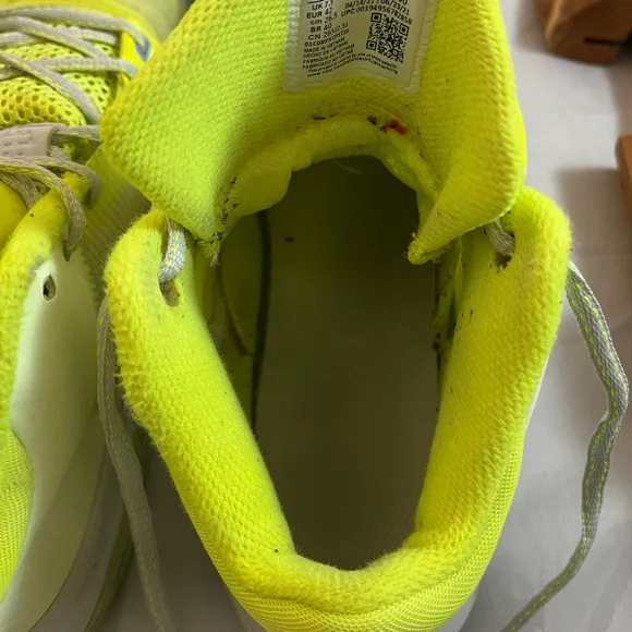 Nike Kyrie 4 Flytrap Mid Barely Volt Green Dayglow Classic Bold sneakers sz 8,5
