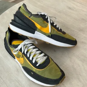NIKE Waffle One SE‎ Go The Extra Smile Sneaker Men’s Size 12