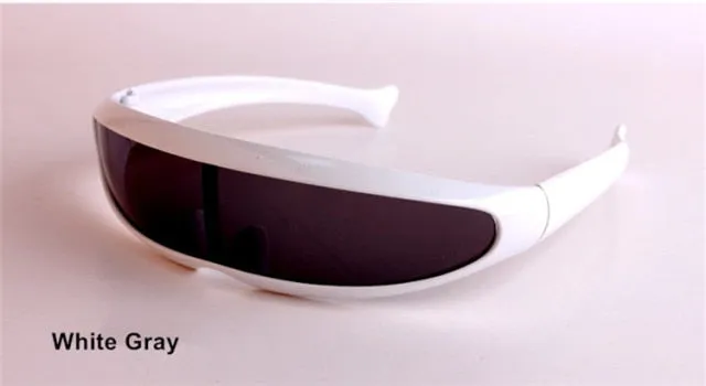Photochromic Cycling Glasses