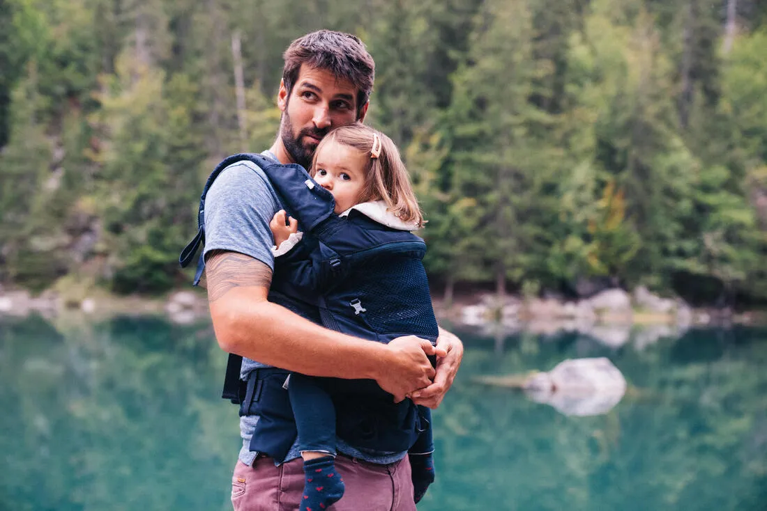 Porte-bébé physiologique de 9 mois à 15kg - MH500 bleu marine