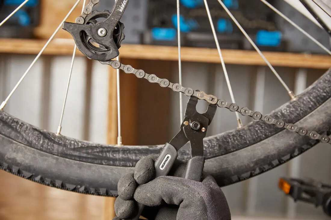 Quick-Release Bike Chain Tool