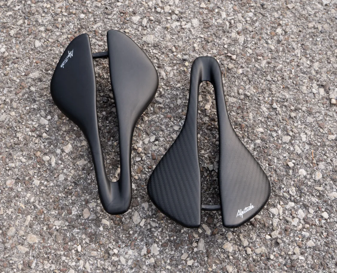 SADDLE GARDENA ALPITUDE COMPONENTS IN CARBON 1k, 3k, 6k, UD