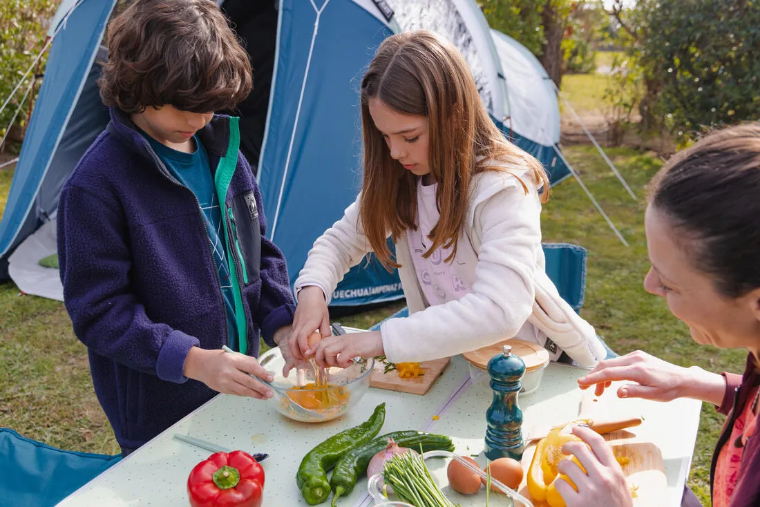 TABLE DE CAMPING PLIANTE - 4 PERSONNES
