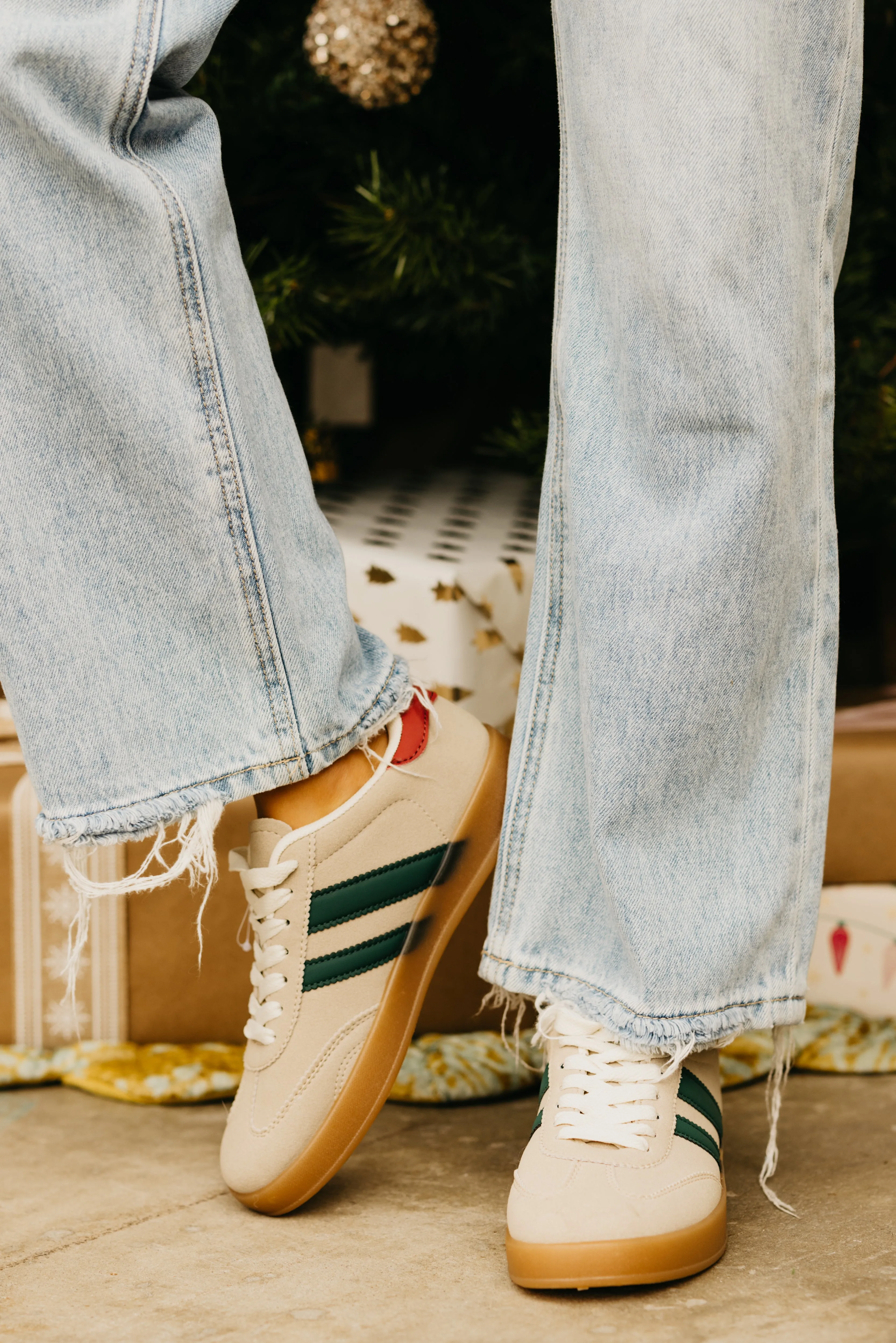The Deer Low Top Stripe Sneaker