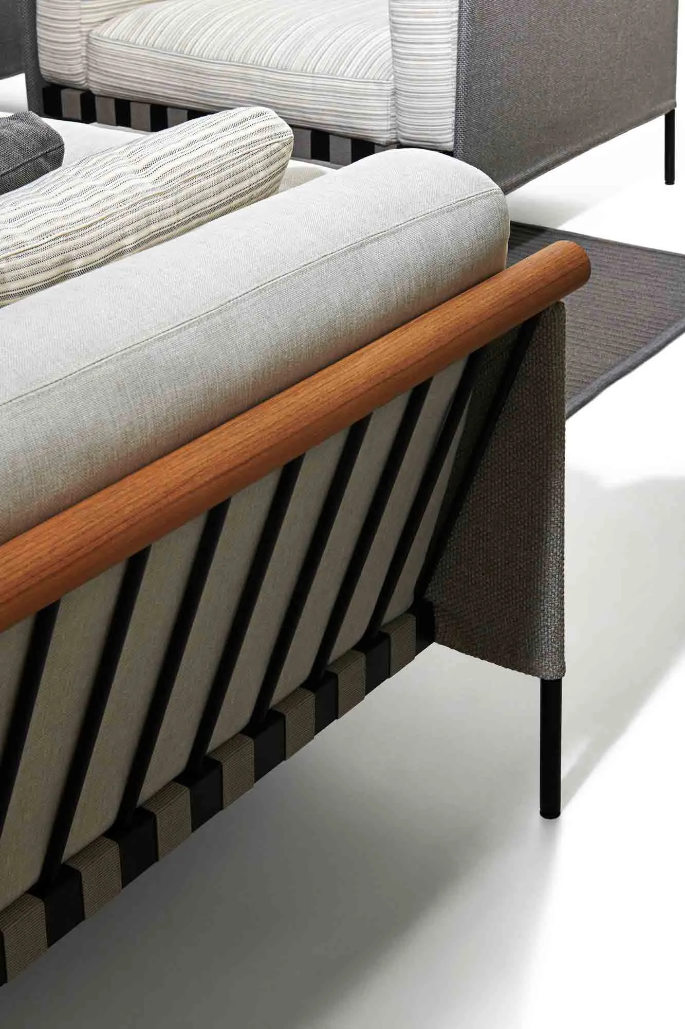 Étiquette - Outdoor Sofa