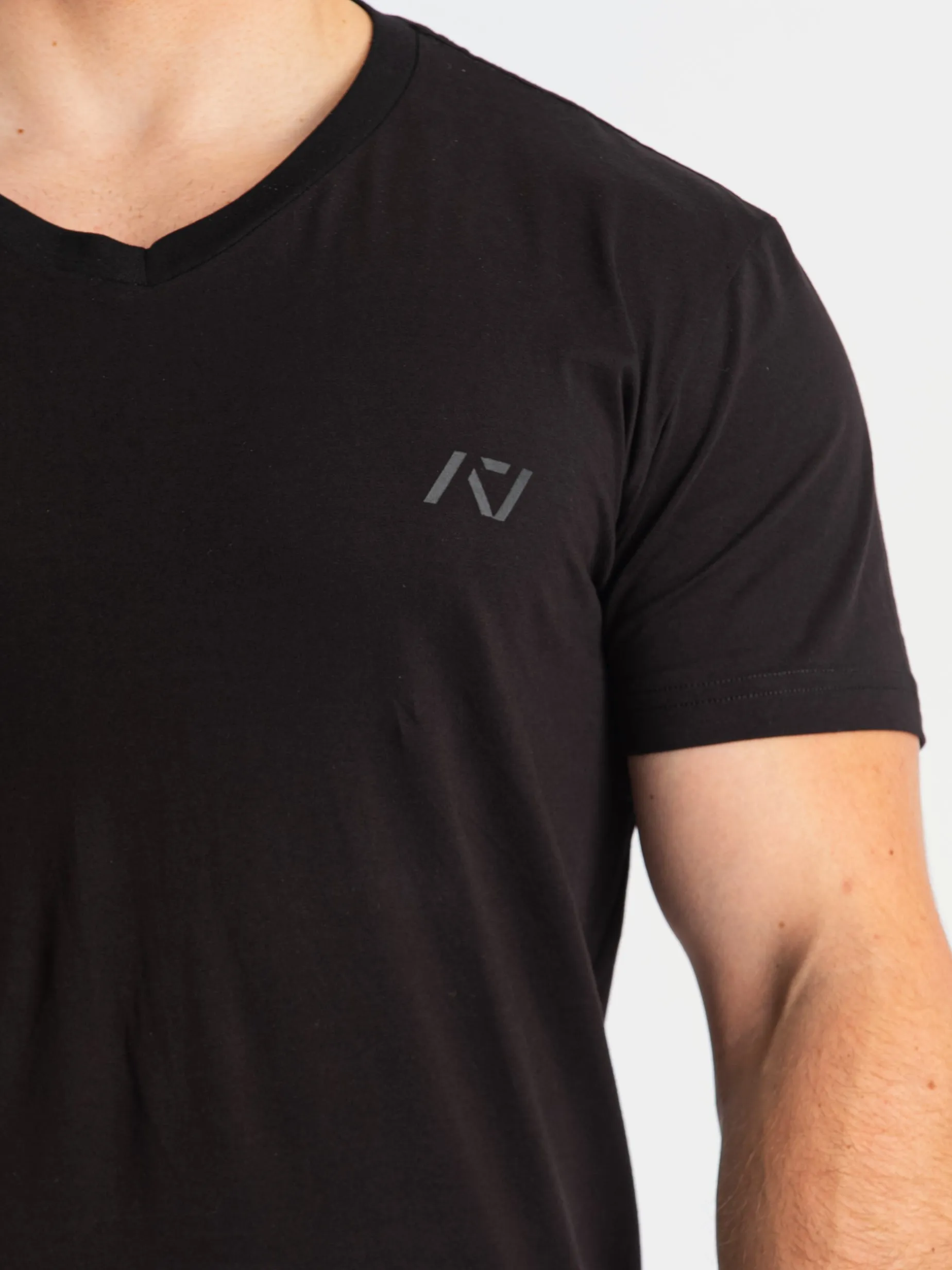 True-Fit Men's Non Bar Grip V-Neck - Stealth
