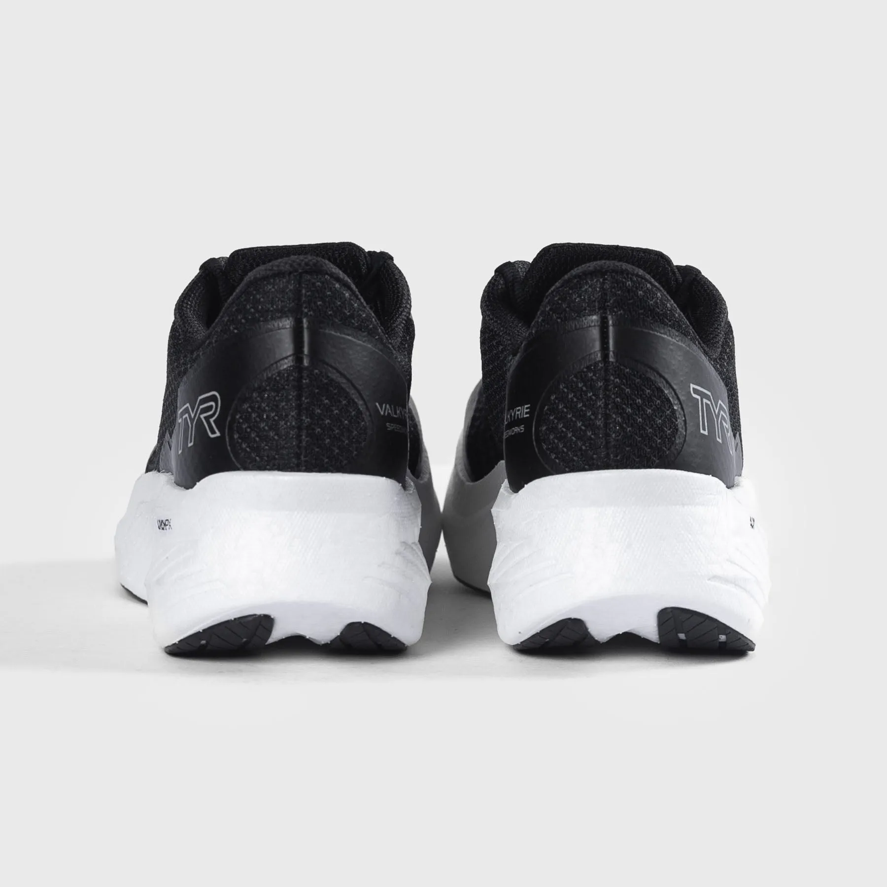 TYR - VALKYRIE SPEEDWORKS RUNNER - BLACK