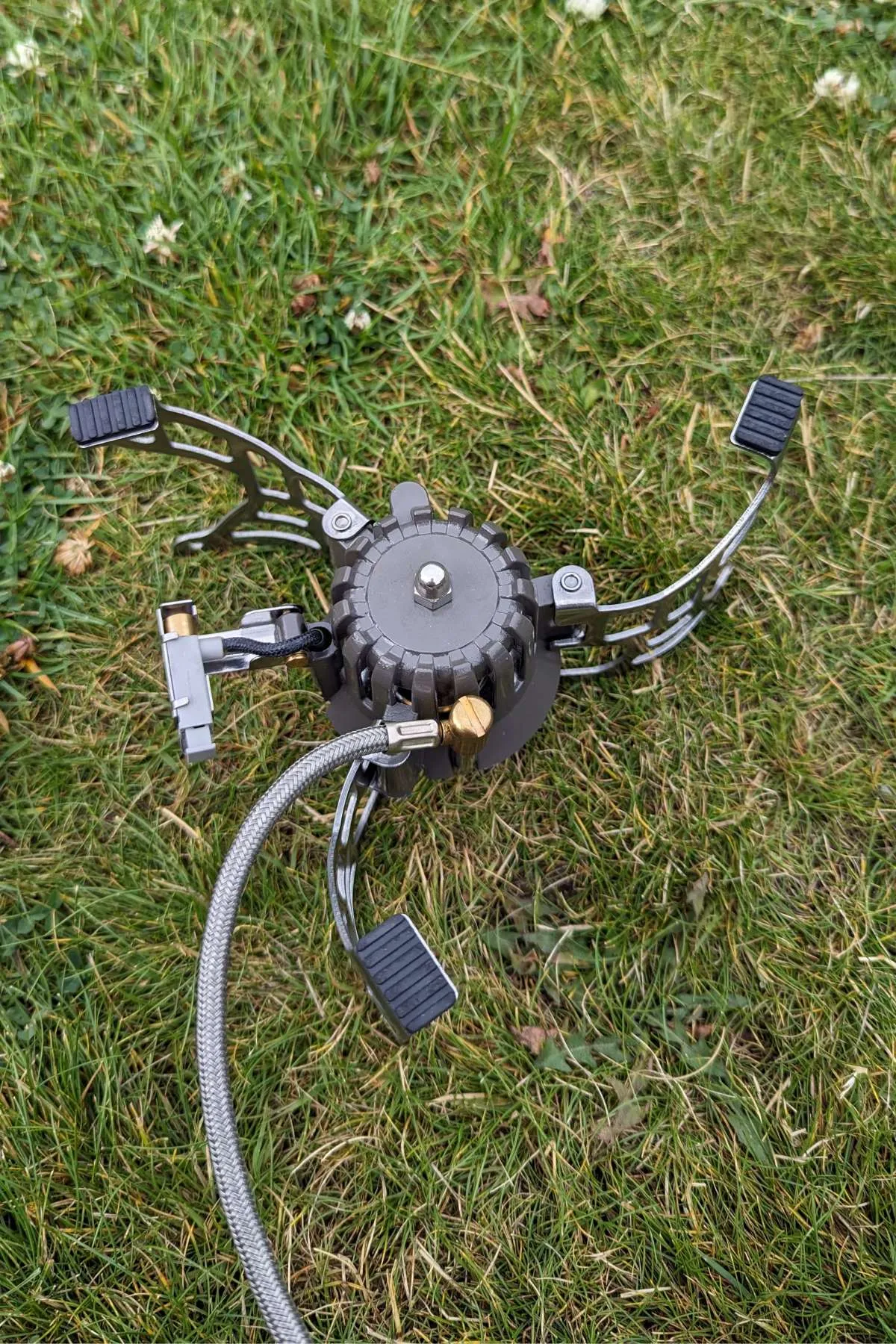 Wild Roots Collapsible Outdoor Camping Stove with Piezo Ignition