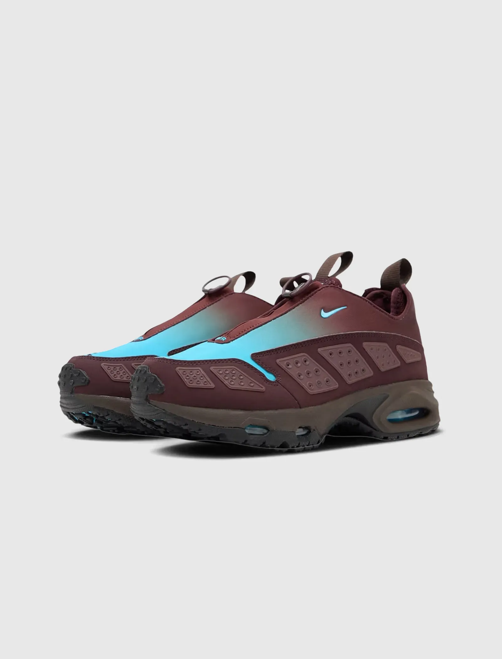 WOMEN'S AIR MAX SUNDER "BURGUNDY CRUSH/ BALTIC BLUE/ BAROQUE BROWN"