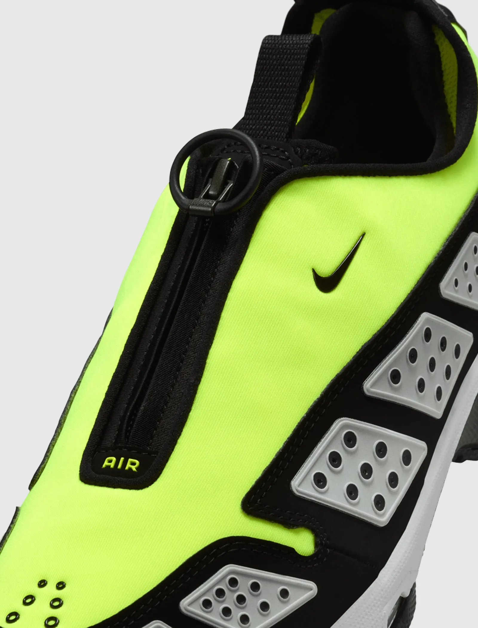 WOMEN'S NIKE AIR MAX SUNDER "VOLT"