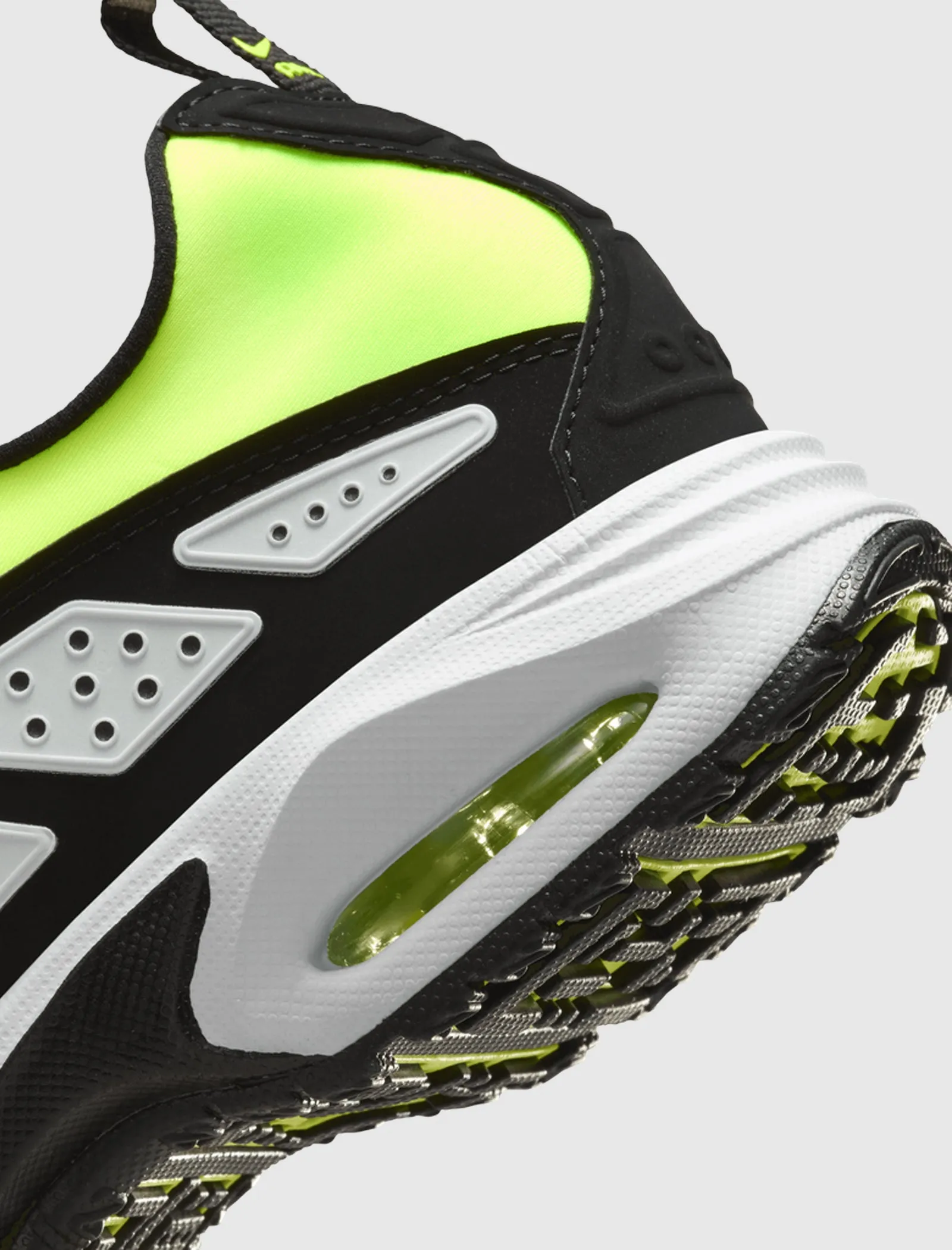 WOMEN'S NIKE AIR MAX SUNDER "VOLT"